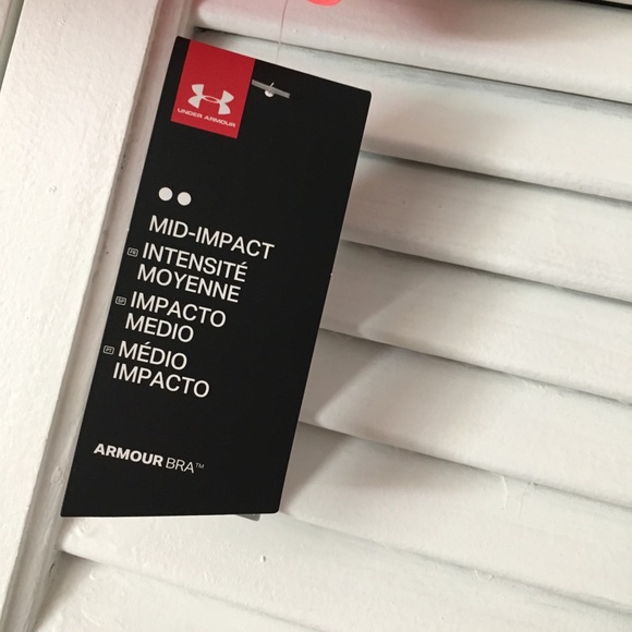 w/TAG UNDER ARMOUR. Sports BRA Racerback - Picture 3 of 7